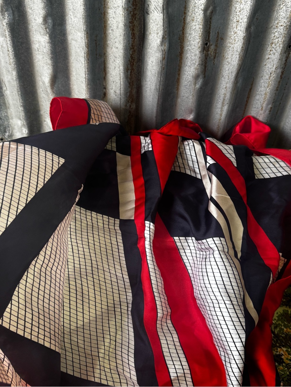 Vintage Red white and blue 34x34 scarf - Picture 2 of 4